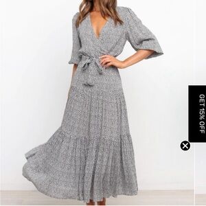 Petal and Pup Haydn dress in Black size XL